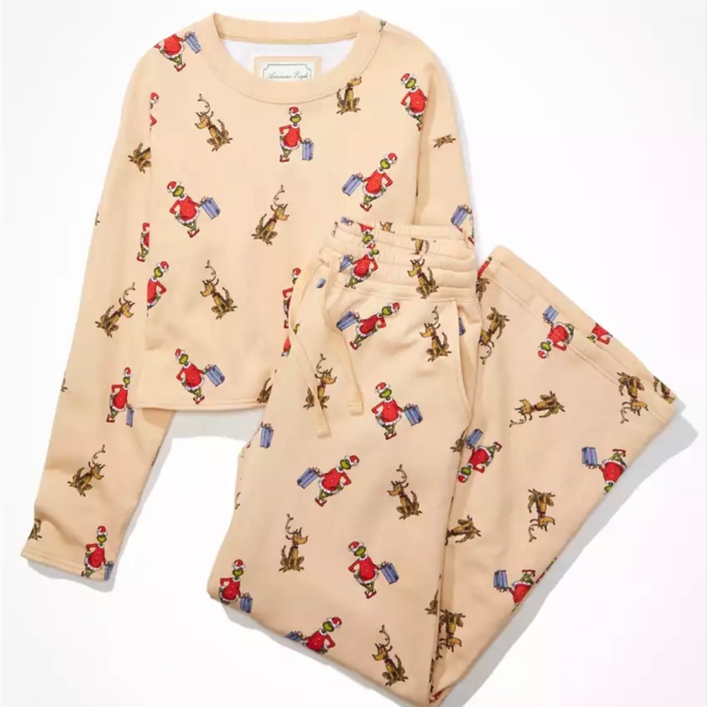 AMERICAN EAGLE Grinch Fleece PJ Set